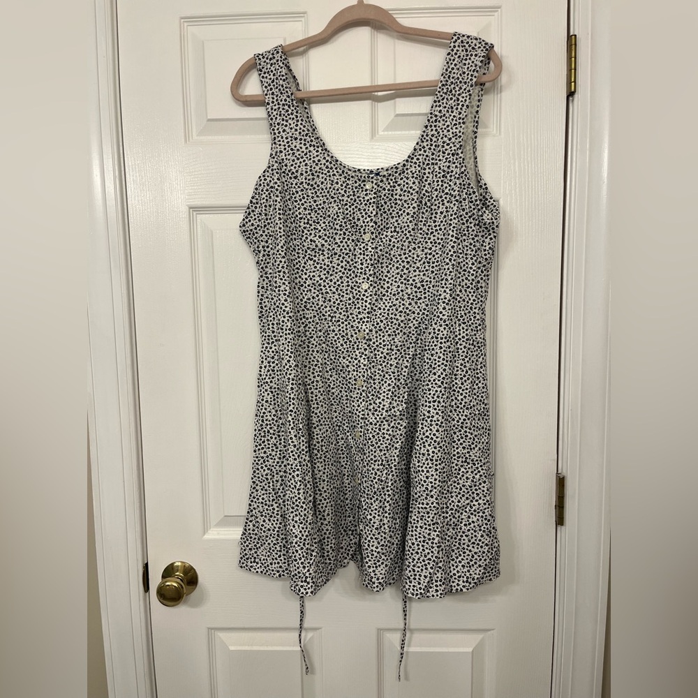 Old Navy Black and White Floral Dress